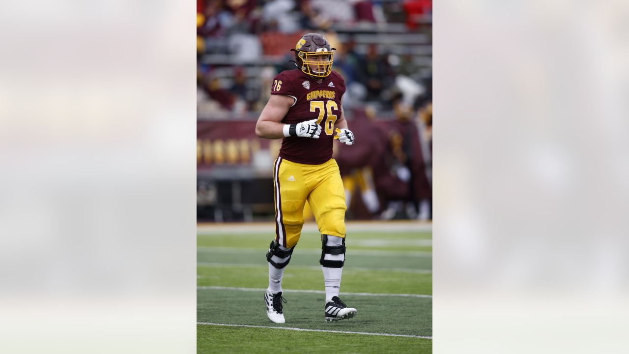 2022 Cowboys Draft Profile: Central Michigan OT Bernhard Raimann