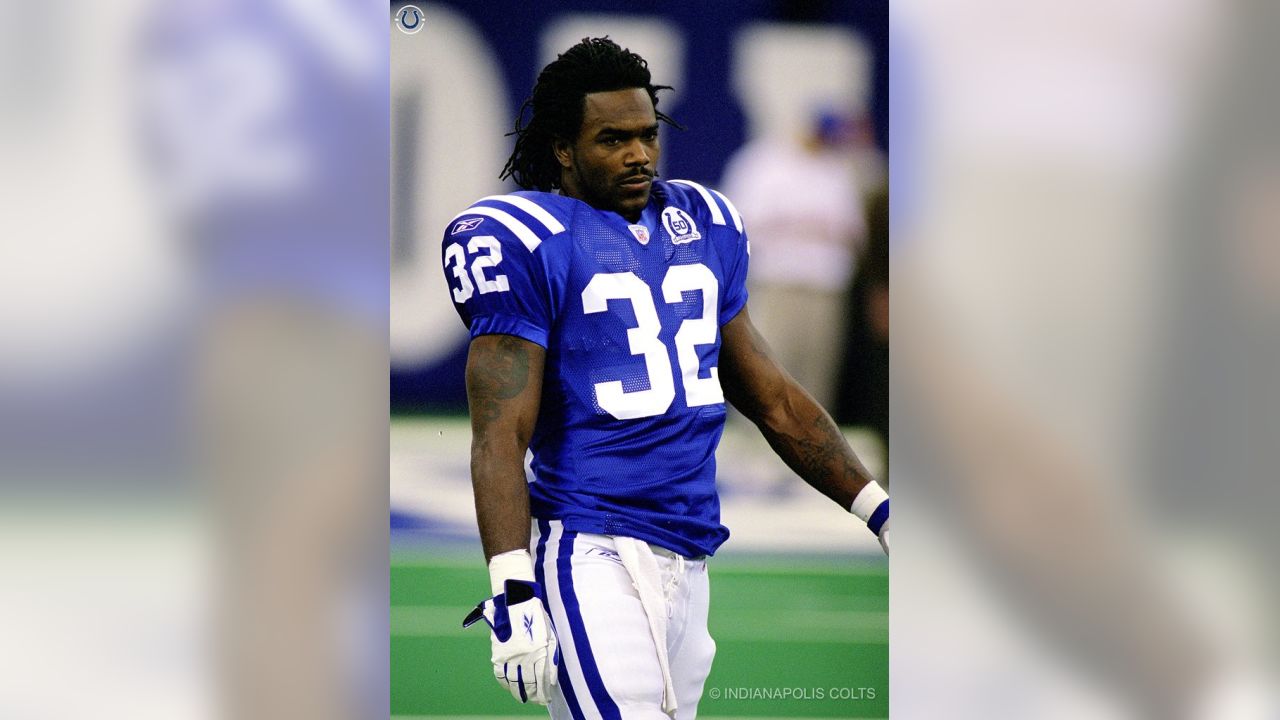 Indianapolis Colts' RB Edgerrin James Enshrined into Pro Football Hall of  Fame - Sports Illustrated Indianapolis Colts News, Analysis and More