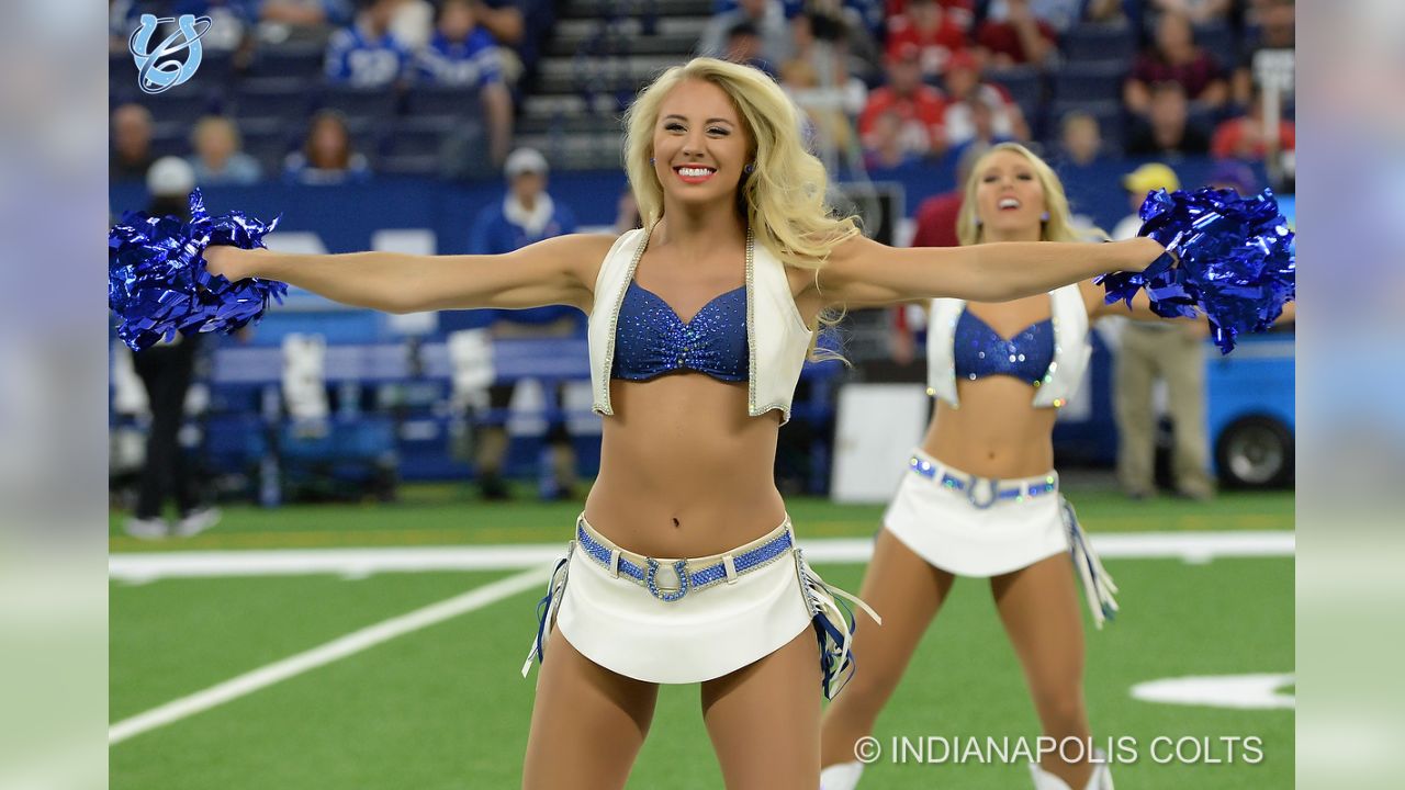 35th Anniversary Cheer - Visual History Of The Colts Cheerleaders Uniform