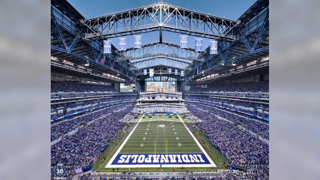 Amazing Stadium! And home of the Indianapolis Colts! - Review of