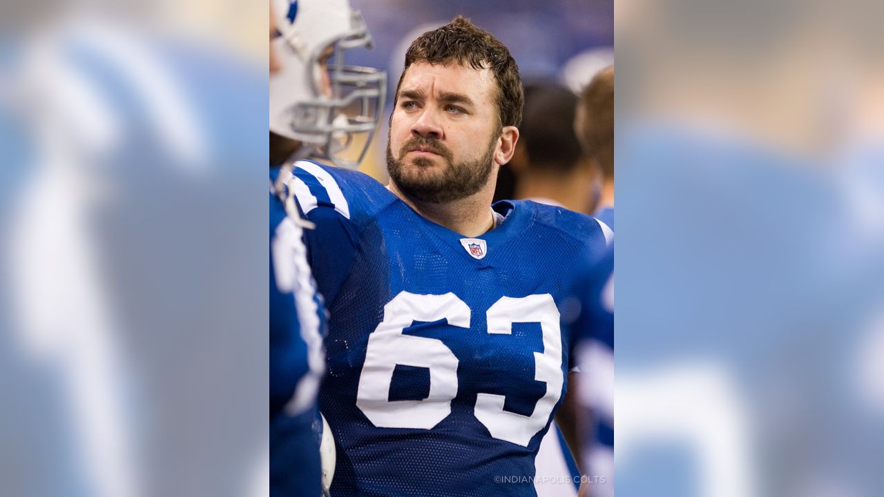 Indianapolis Colts to induct former center Jeff Saturday into Ring of Honor