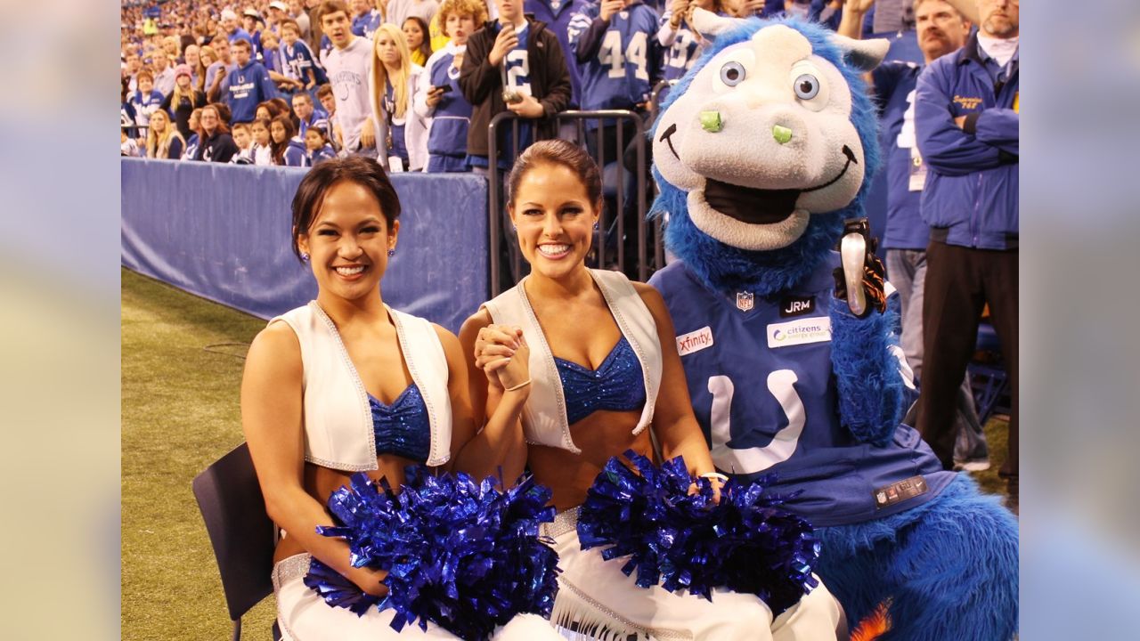 Colts cheerleaders get their manes shaved off