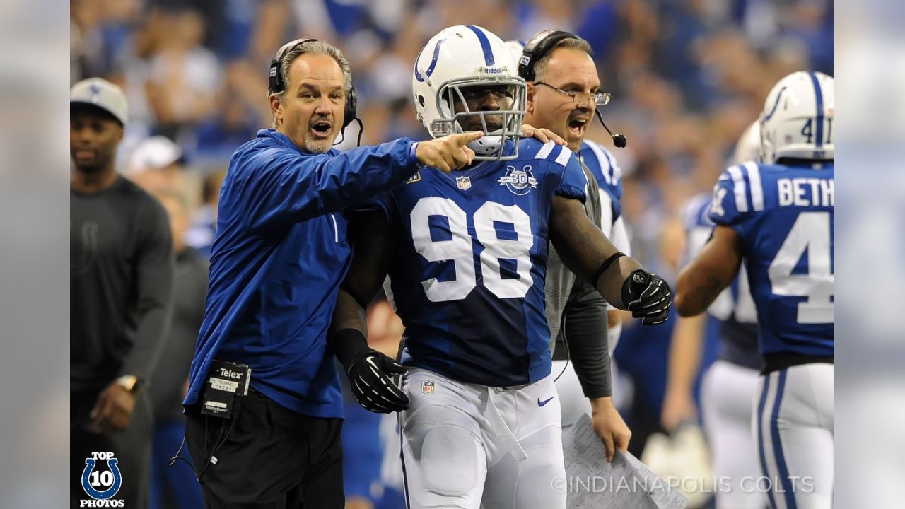 Dwight Freeney Talks Robert Mathis' Retirement