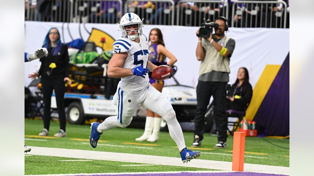 MINNEAPOLIS, MN - DECEMBER 17: Indianapolis Colts linebacker JoJo