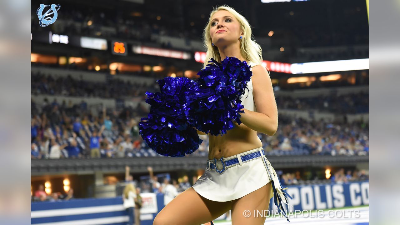 FC Cheerleader of the Week: Sarah