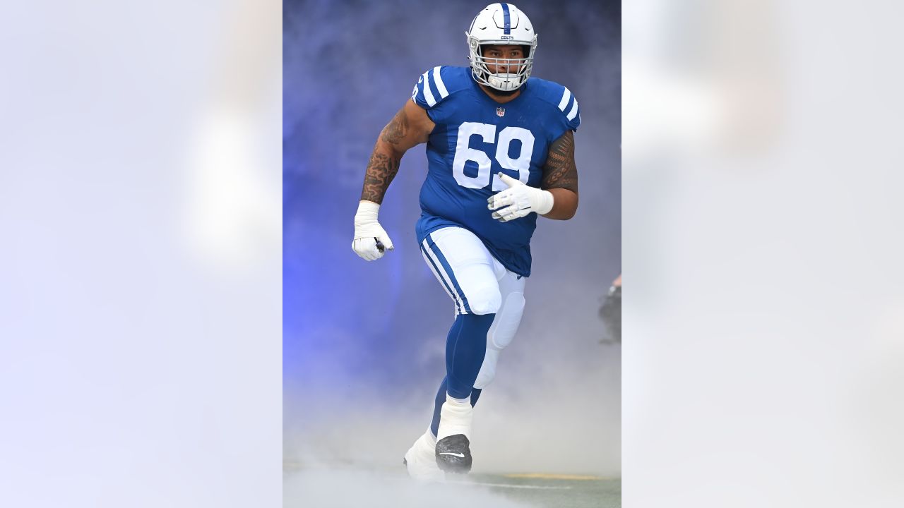 Indianapolis Colts acquire tackle Matt Pryor in trade with