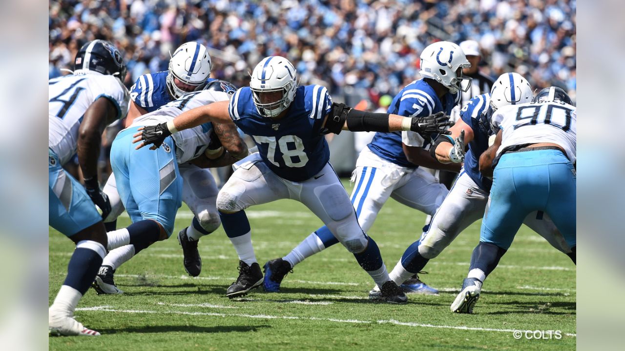 Report: Colts make Ryan Kelly highest-paid center in NFL