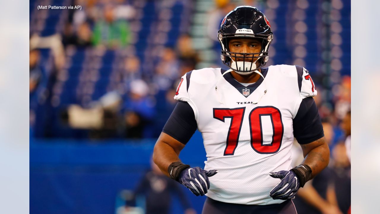 NFL Free Agency: Colts sign tackle Julien Davenport and re-sign