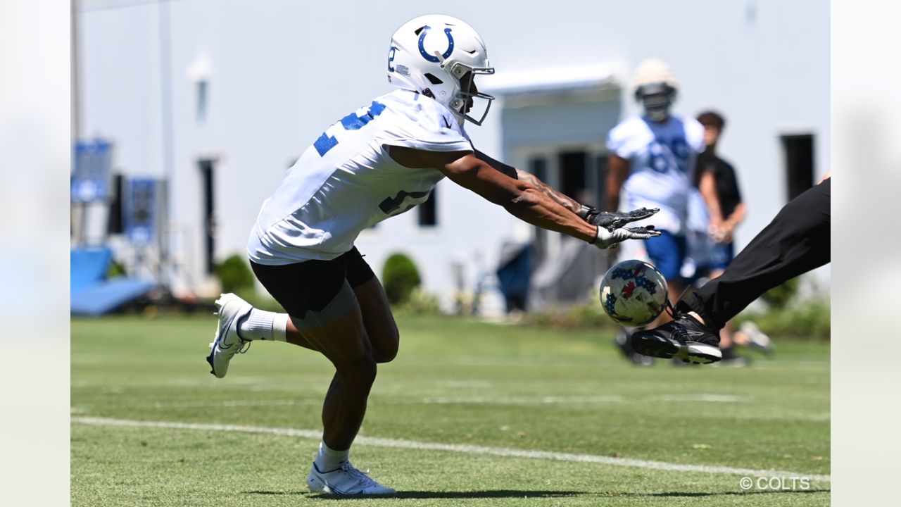 Despite opening day loss, Colts defense takes big step forward in 2nd  season with Gus Bradley