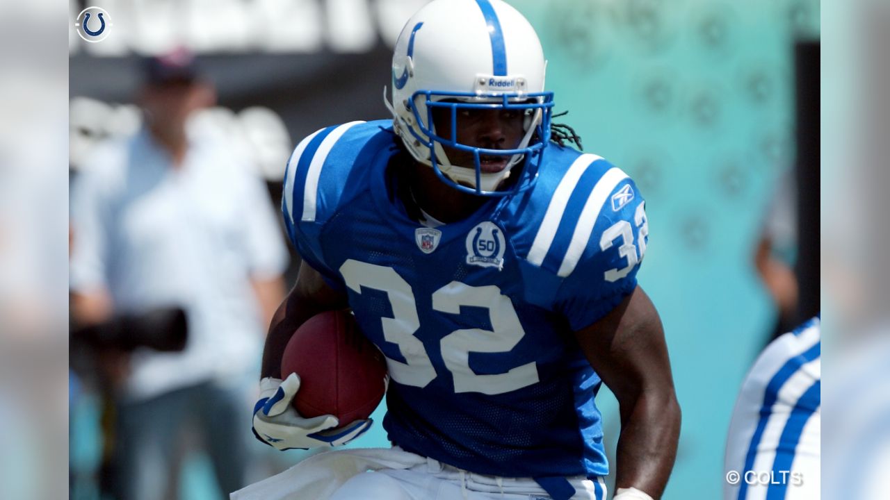 Peyton Manning, Edgerrin James return to Lucas Oil to receive Hall of Fame  rings at Colts game