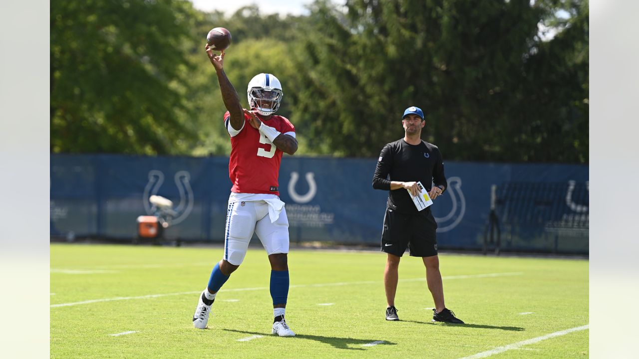 Indianapolis Colts quarterback Sam Ehlinger throws during practice at NFL  team's football training camp in Westfield, Ind., Wednesday, July 26, 2023.  (AP Photo/Michael Conroy Stock Photo - Alamy