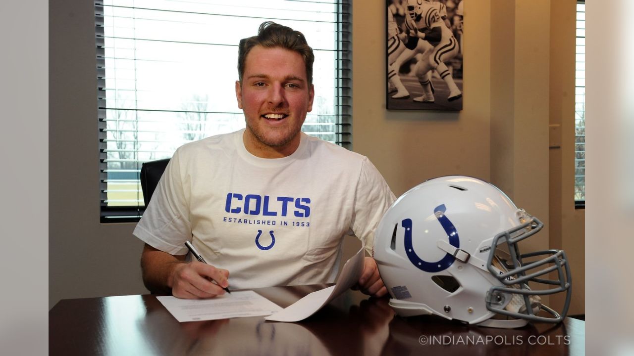 Pat McAfee Signed Indianapolis Colts Jersey (Beckett COA)