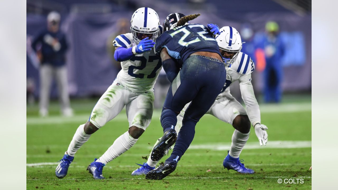 Xavier Rhodes' gutsy performance helps Colts seal win over 49ers