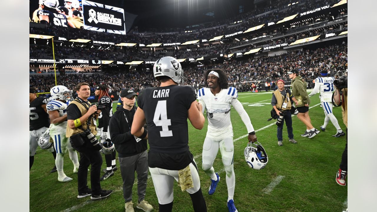 Colts beat Raiders, Week 10 final score: Jeff Saturday leads