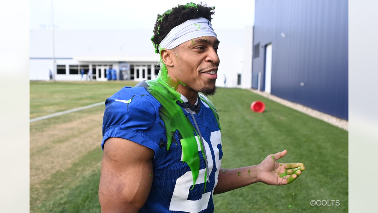 NickALive!: Indianapolis Colts' Jonathan Taylor Named NVP of 'NFL Slimetime'  Week 10