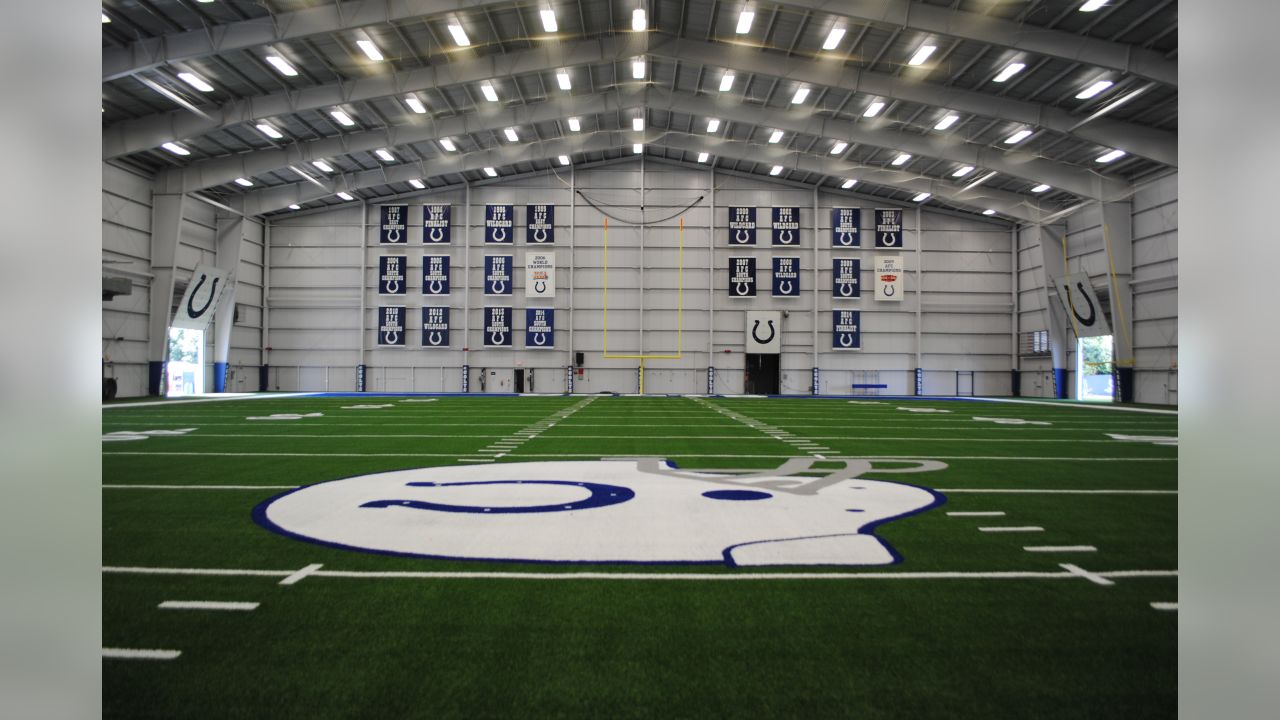 Indianapolis Colts - Lucas Oil Stadium - Motz