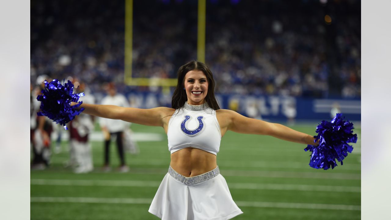 Cheer Highlights: Colts vs. Commanders