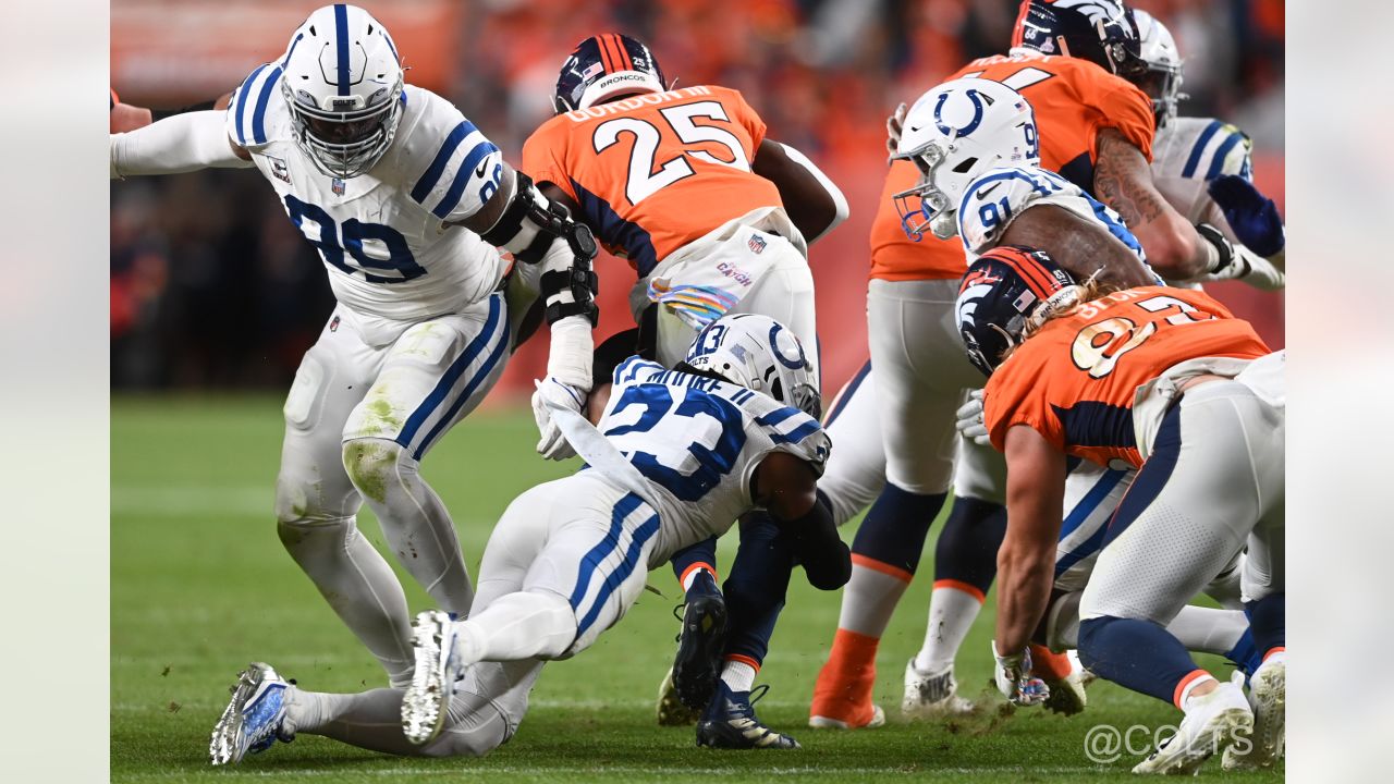 Pregame photos: Broncos arrive and prepare for Week 5 game vs. Colts on  'Thursday Night Football'