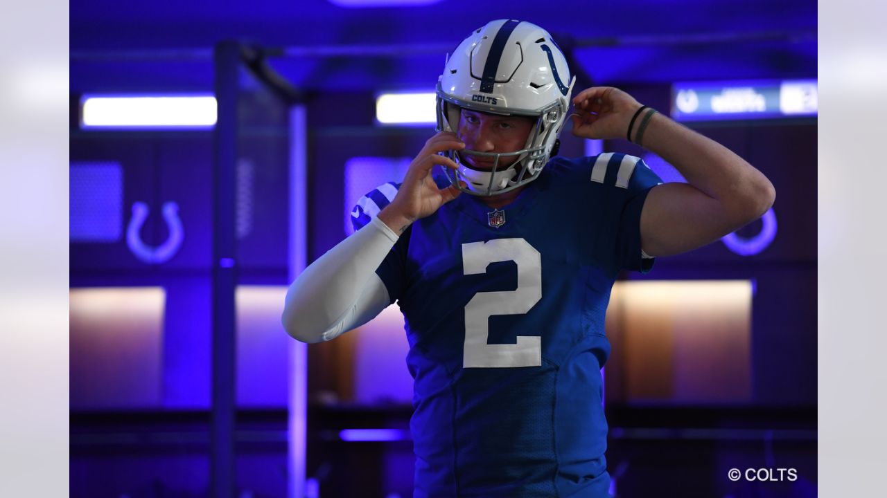 Colts: Soak in first look at Carson Wentz under center in Indy uniform