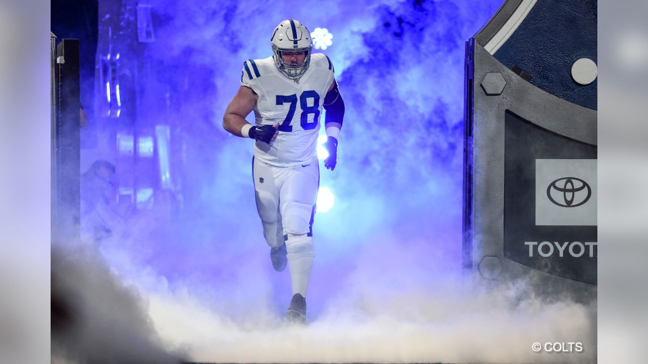 Report: Colts make Ryan Kelly highest-paid center in NFL