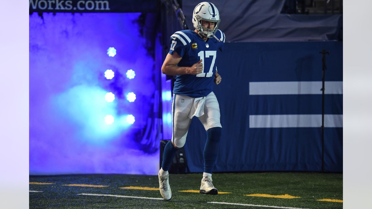 A Crucial Catch patch is on the jersey of Indianapolis Colts quarterback Philip  Rivers (17) as he warms up before an NFL football game against the  Cincinnati Bengals, Sunday, Oct. 18, 2020, in Indianapolis. (AP Photo/AJ  Mast Stock Photo - Alamy