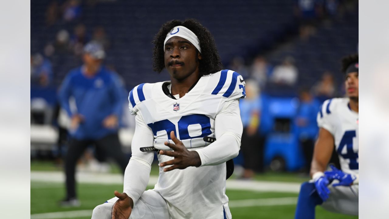 Indianapolis Colts sign Beaumont native Tony Brown to active roster