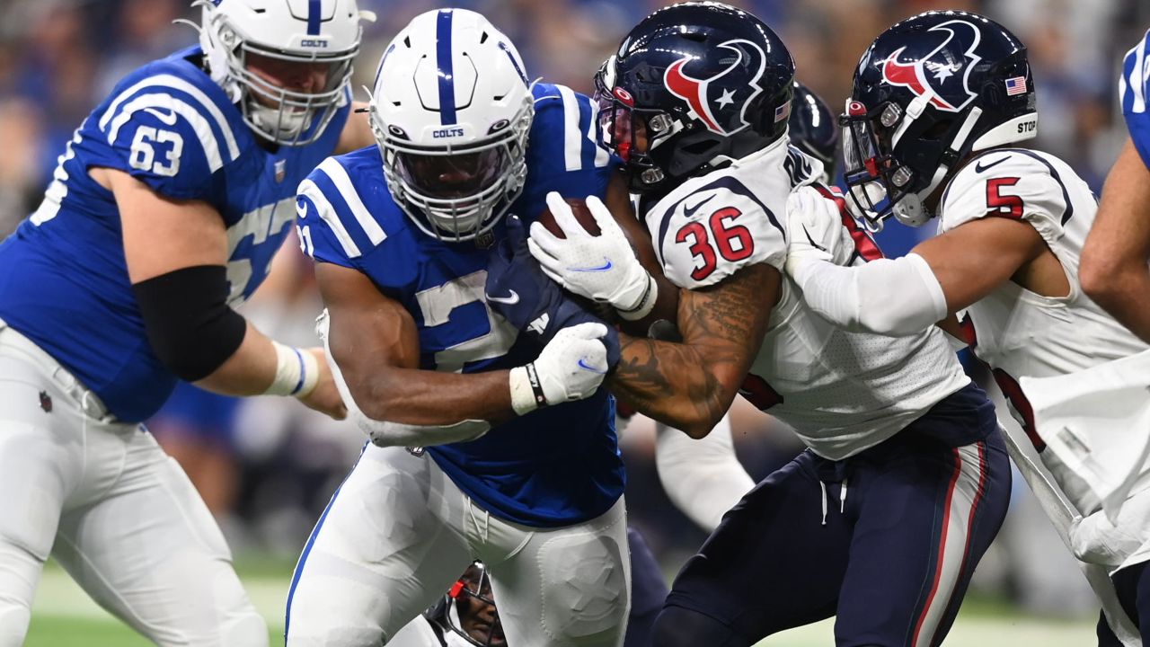 \ud83d\udcf8 Game Photos | Texans at Colts, Week 18