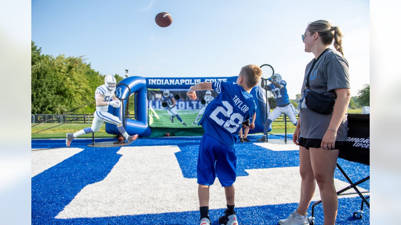 7,844 Colts Training Camp Stock Photos, High-Res Pictures, and