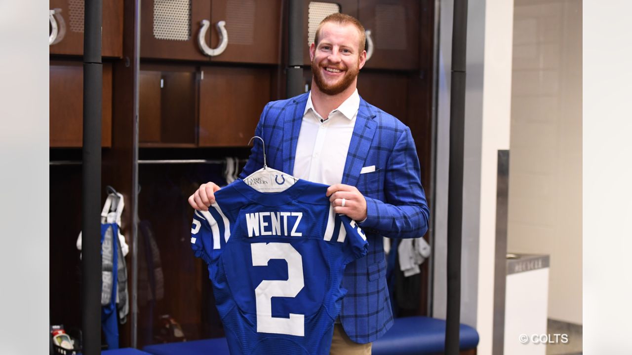 Ex-Eagles QB Carson Wentz arrives in Indianapolis and may have to make a  deal with Colts teammate for his jersey number 