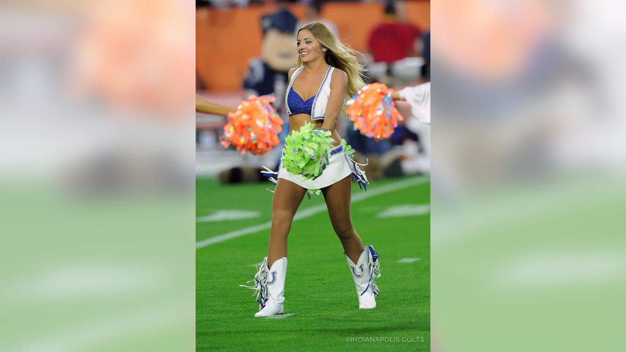 Natalie is the Dolphins Pro Bowl Cheerleader – Ultimate Cheerleaders