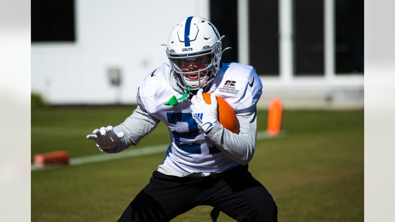 October 16, 2022: Indianapolis Colts defensive lineman Tyquan Lewis (94)  reacts to sacking the quarterback during NFL football game action between  the Jacksonville Jaguars and the Indianapolis Colts at Lucas Oil Stadium