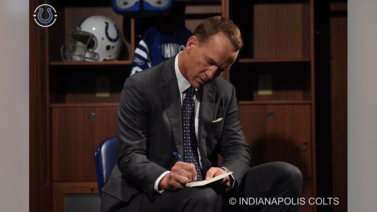 Peyton Manning statue: an Indianapolis Colts monument - Sports Illustrated