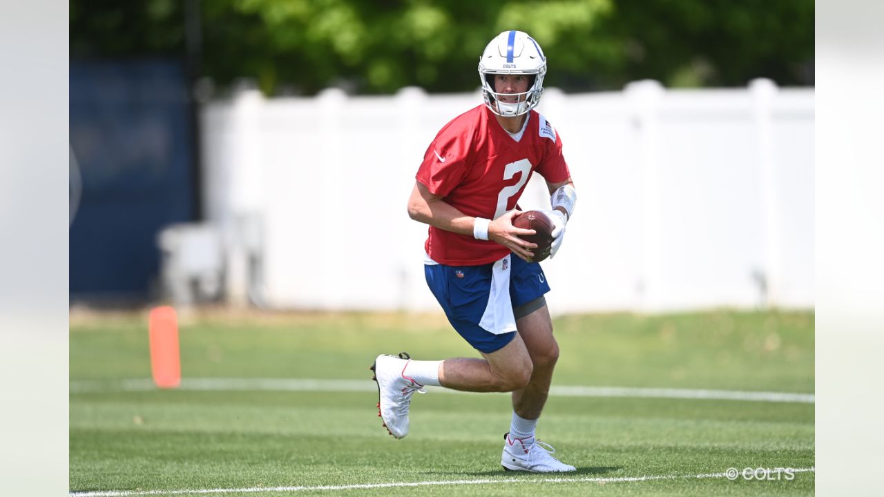 Practice Notebook: Sam Ehlinger On His Mentality As Backup Quarterback;  Jonathan Taylor, Shaquille Leonard Injury Updates