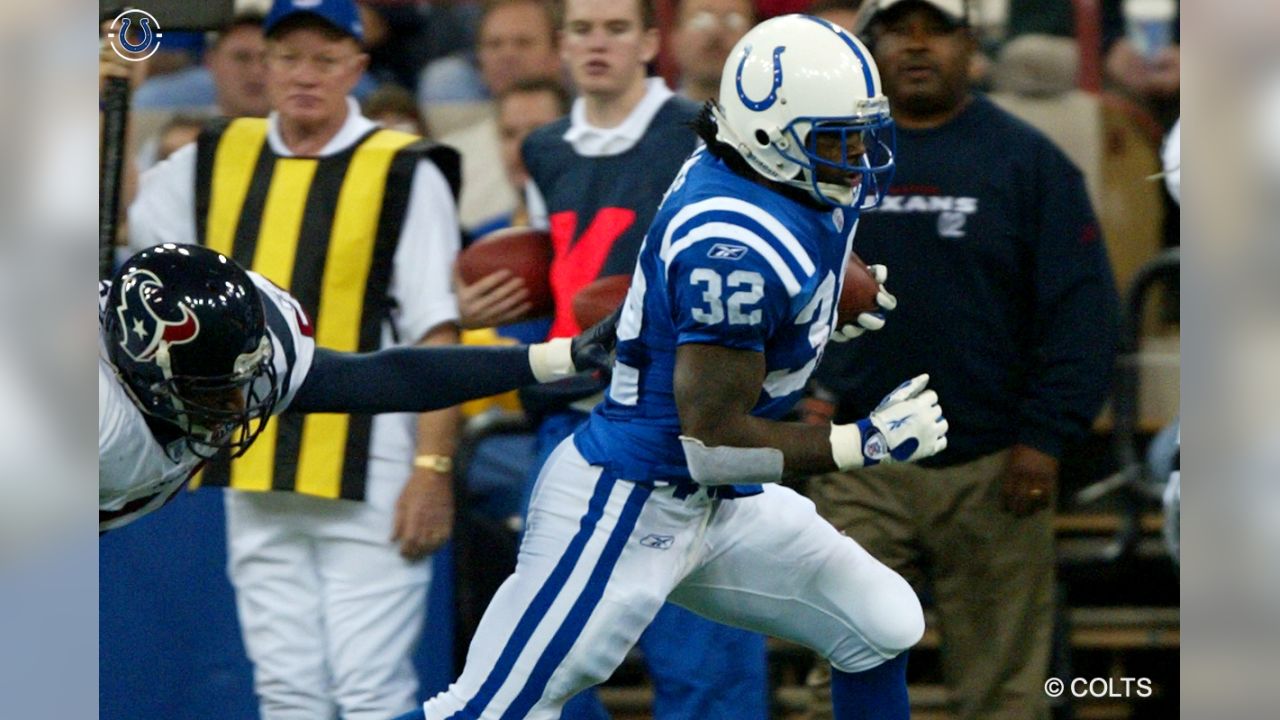 Colts greats Edgerrin James and Peyton Manning will officially receive  their Pro Football Hall of Fame commemorative rings on Sept. 19 at Lucas  Oil Stadium