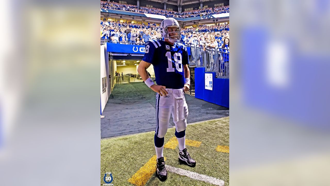 Colts to construct Peyton Manning statue, retire No. 18 jersey – The Denver  Post