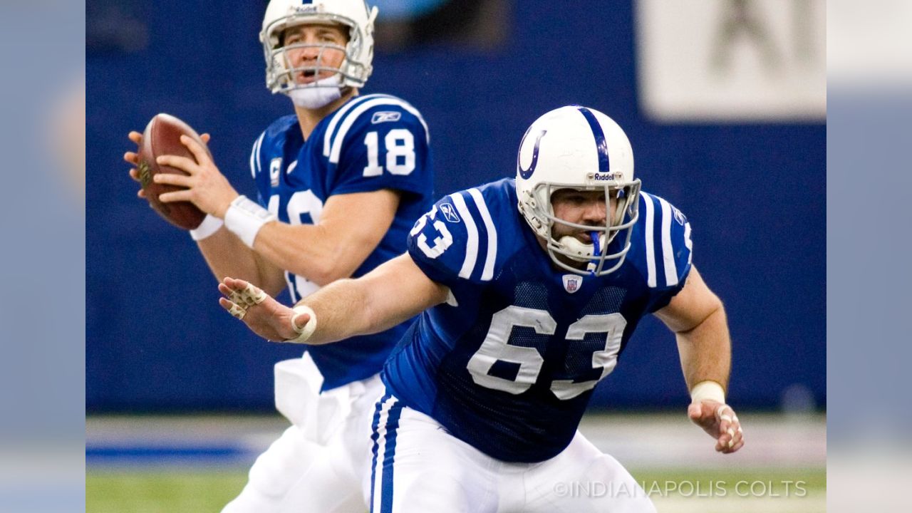 Jeff Saturday: From pumping gas to the Colts Ring of Honor