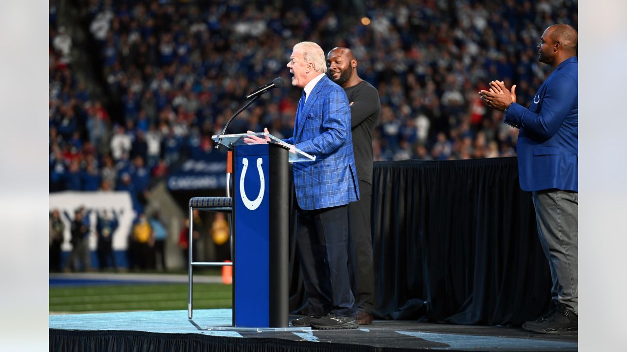 Robert Mathis, Gridiron Gang Aim To Grow Scholarship Program Through  Fundraiser Before Colts' Ring Of Honor Ceremony Nov. 28