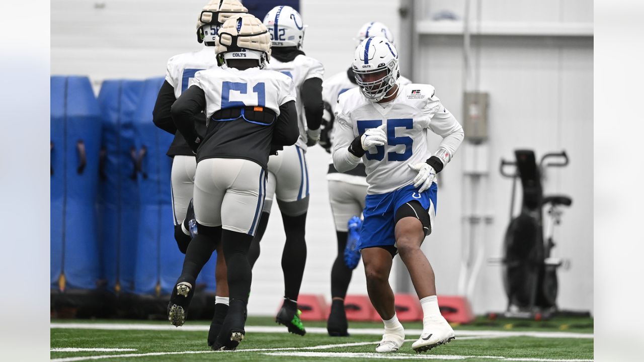 Indianapolis Colts cornerback Dallis Flowers (30) returns a punt during  practice at the NFL team's football training camp in Westfield, Ind.,  Thursday, Aug. 4, 2022. (AP Photo/Michael Conroy Stock Photo - Alamy