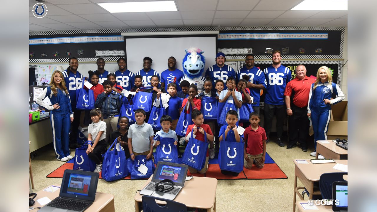 Las Vegas Raiders surprise elementary school principal with Super Bowl  tickets