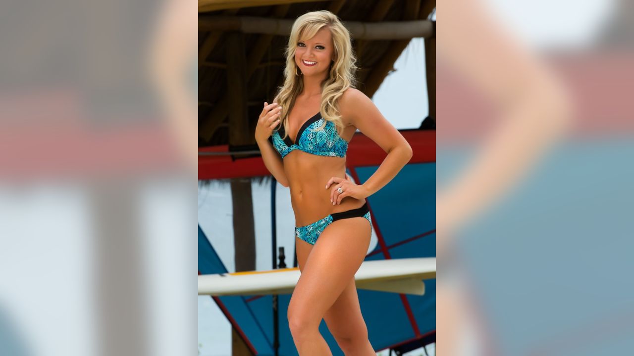 PHOTOS: Behind the scenes of the Vikings cheerleader swimsuit