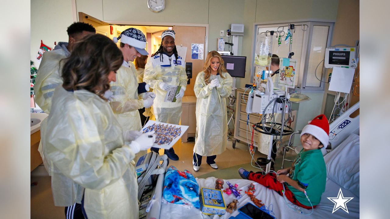 Dallas Morning News: 'It's a special thing' - Dallas Cowboys players make  holiday visits to four local children's hospitals