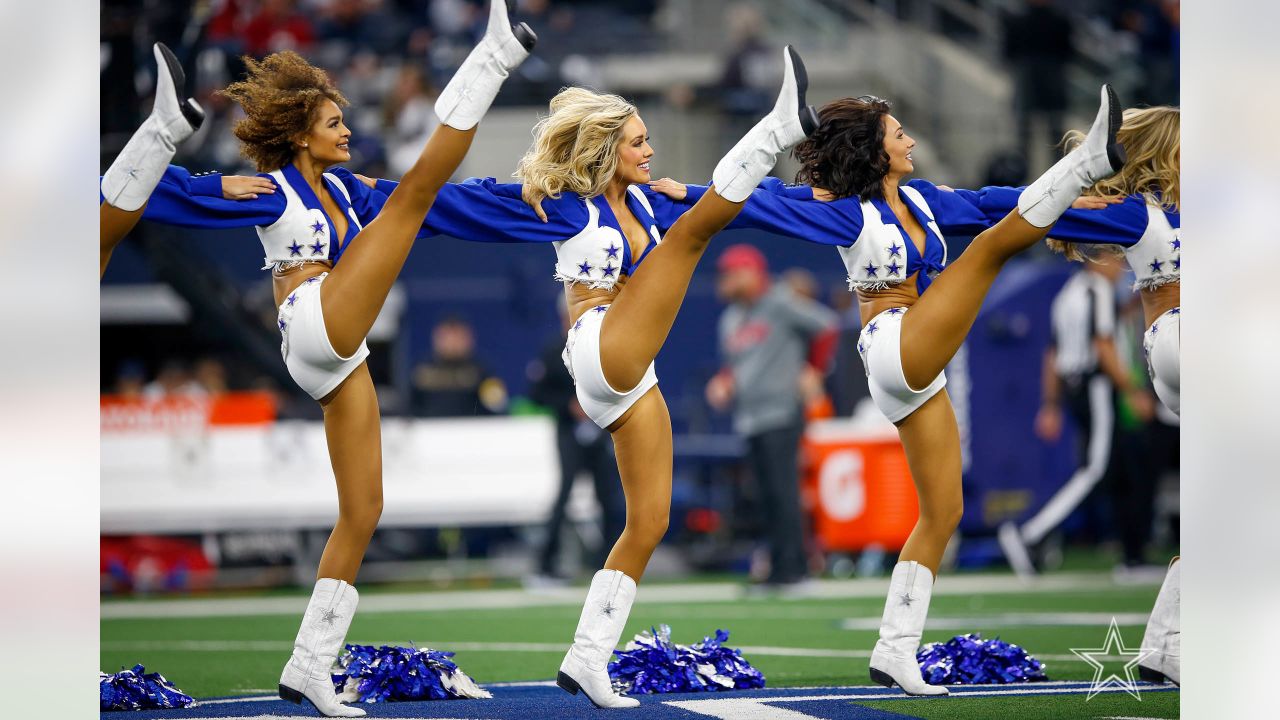 Dallas Cowboys vs Arizona Cardinals – Dallas Cowboys Cheerleaders