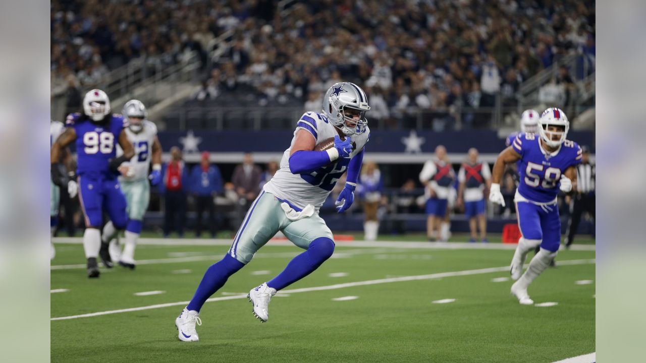 November 28th, 2019:.Buffalo Bills wide receiver Cole Beasley (10) catches  a pass for a touchdown during an NFL football game between the Buffalo Bills  and Dallas Cowboys at AT&T Stadium in Arlington