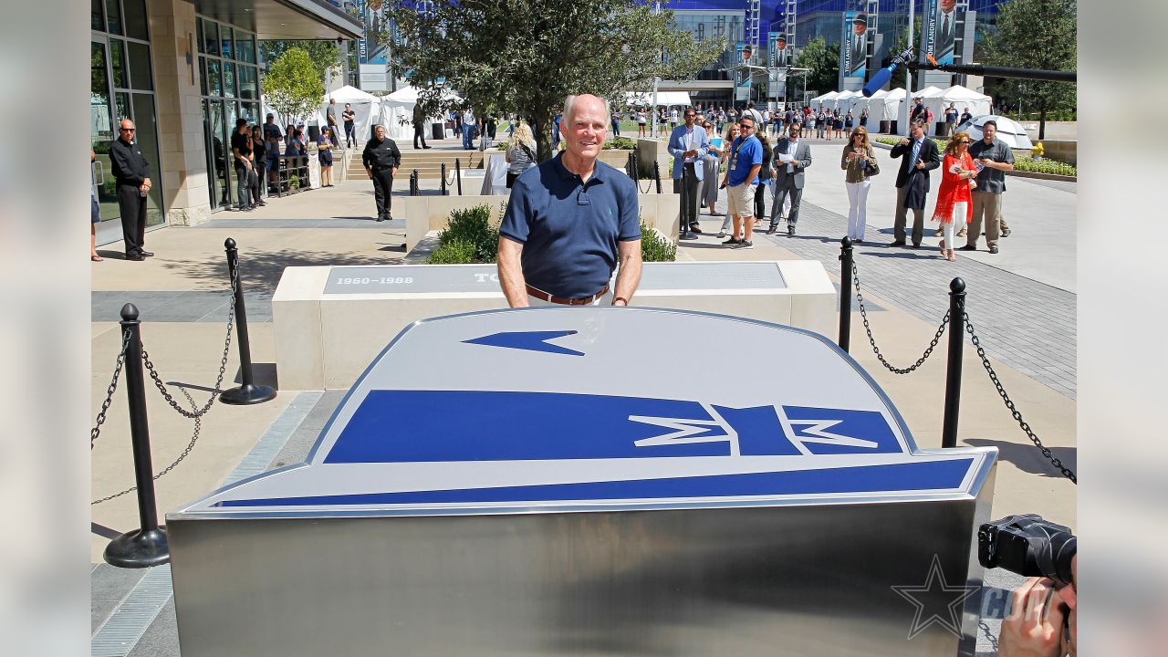 Dallas Cowboys Ring of Honor Walk in Frisco Editorial Stock Photo - Image  of symbol, football: 101407763