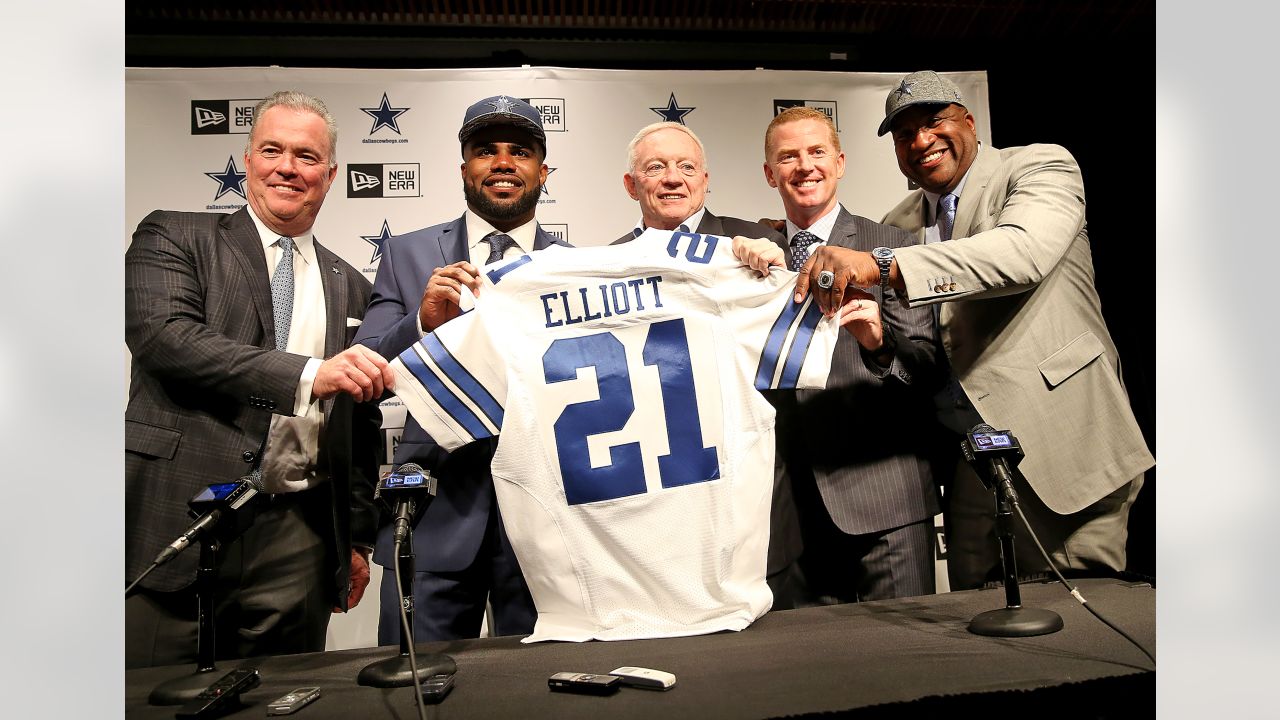 New Cowboy Ezekiel Elliott arrives at Valley Ranch