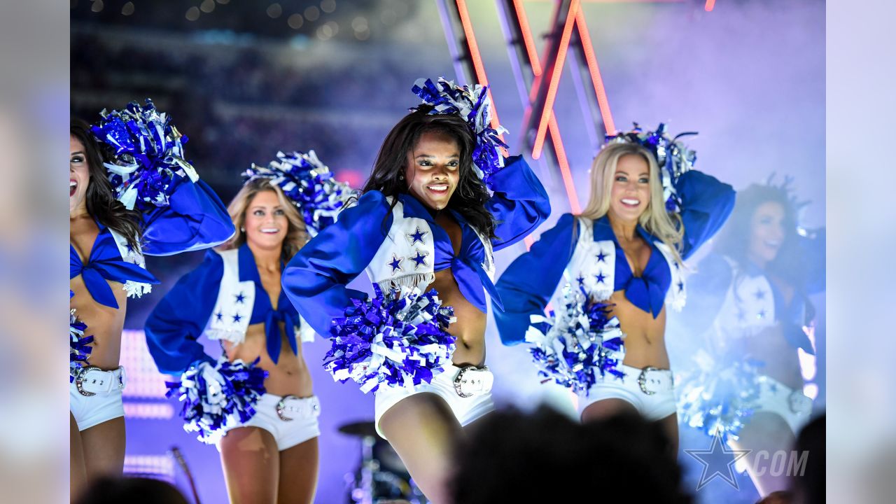 Throwback: Thomas Rhett Performs For Dallas Cowboys Halftime Show