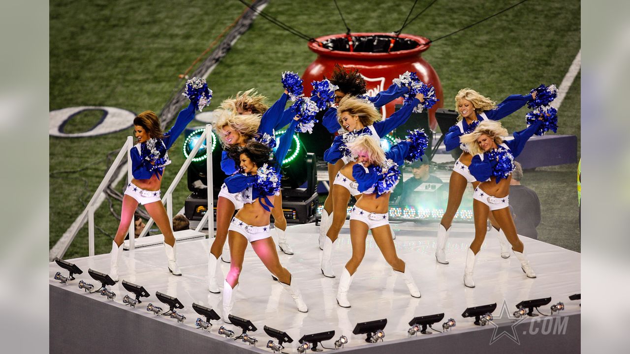 Nexus 4×4 Dazzles At Dallas Cowboys Thanksgiving Halftime Show