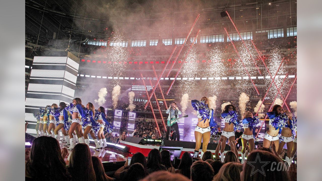 Throwback: Thomas Rhett Performs For Dallas Cowboys Halftime Show