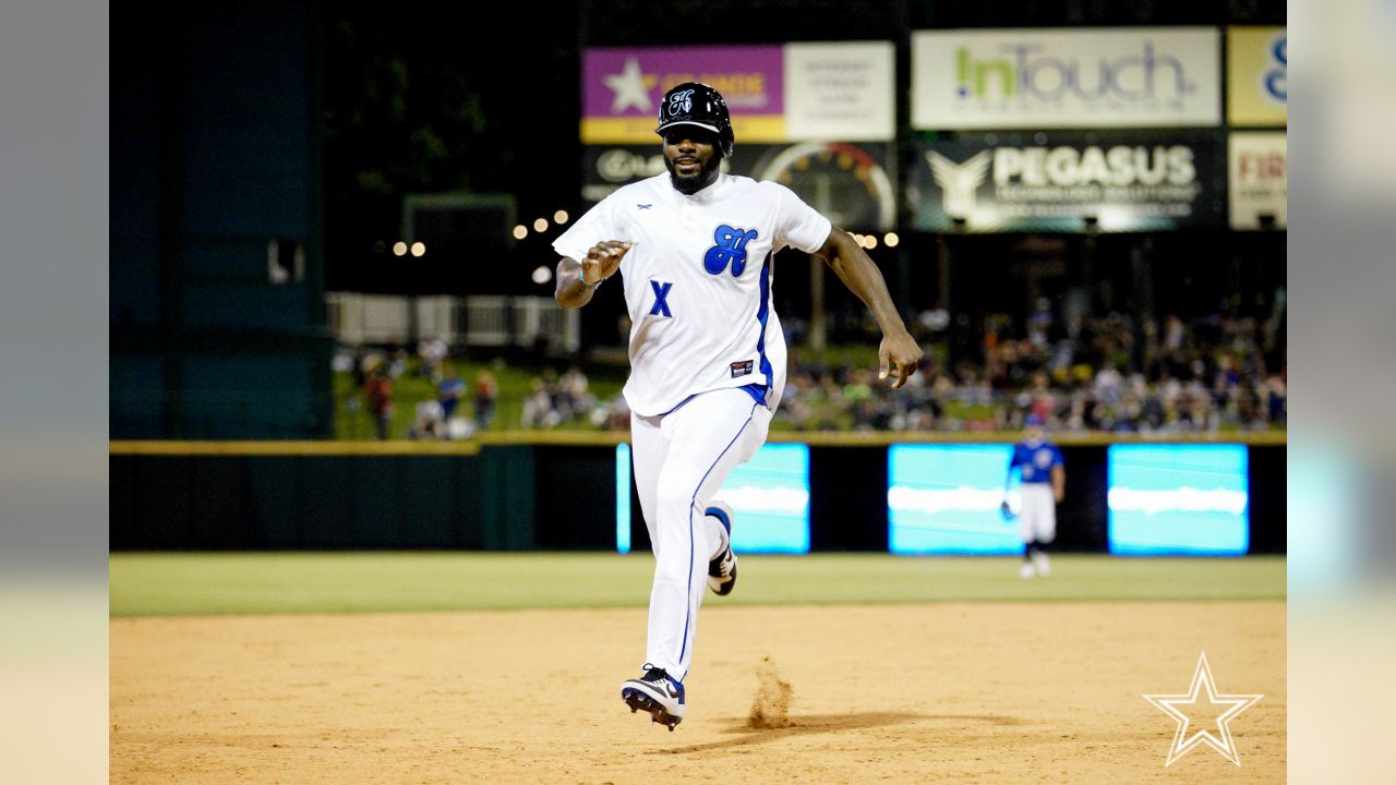 Dirk Nowitzki holds celebrity baseball charity game in Texas