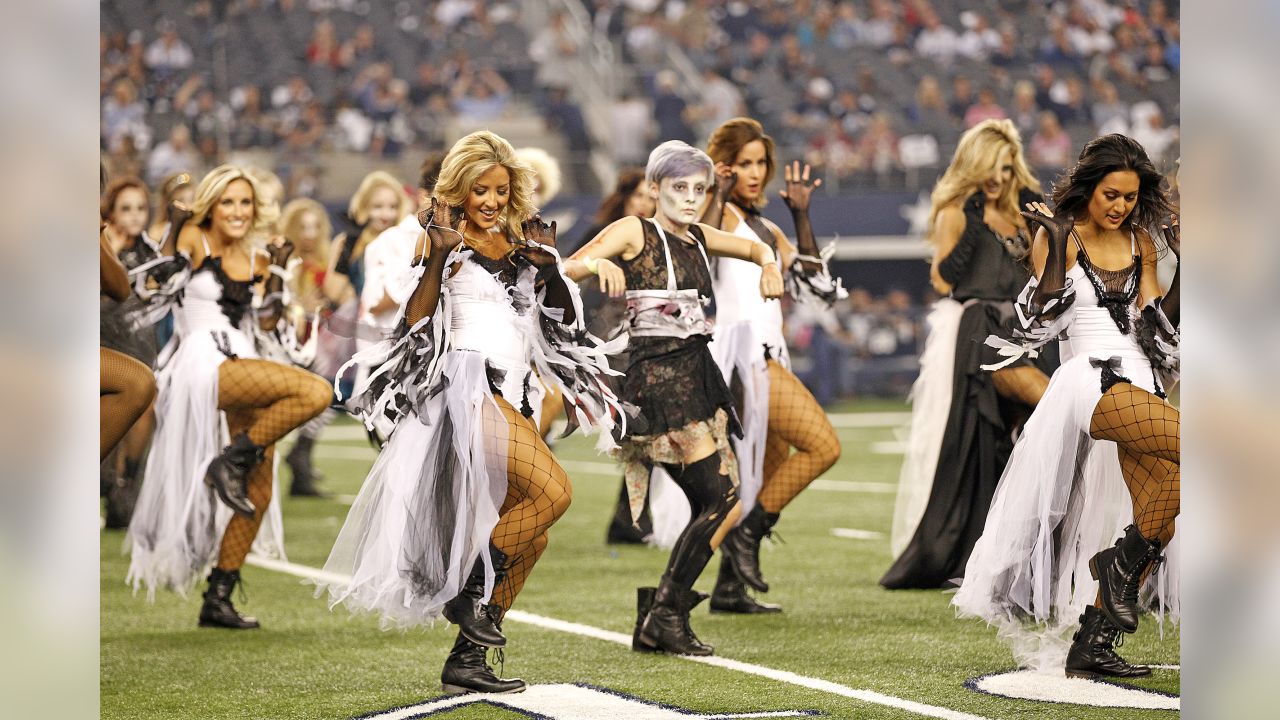 Dallas Cowboys Cheerleaders Spook-tacular Halftime